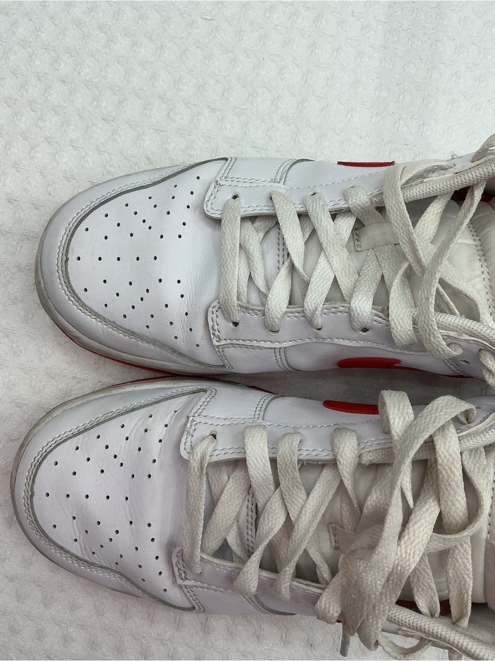 Nike White and Red Low-Top Athletic Sneakers - Picture 3 of 15